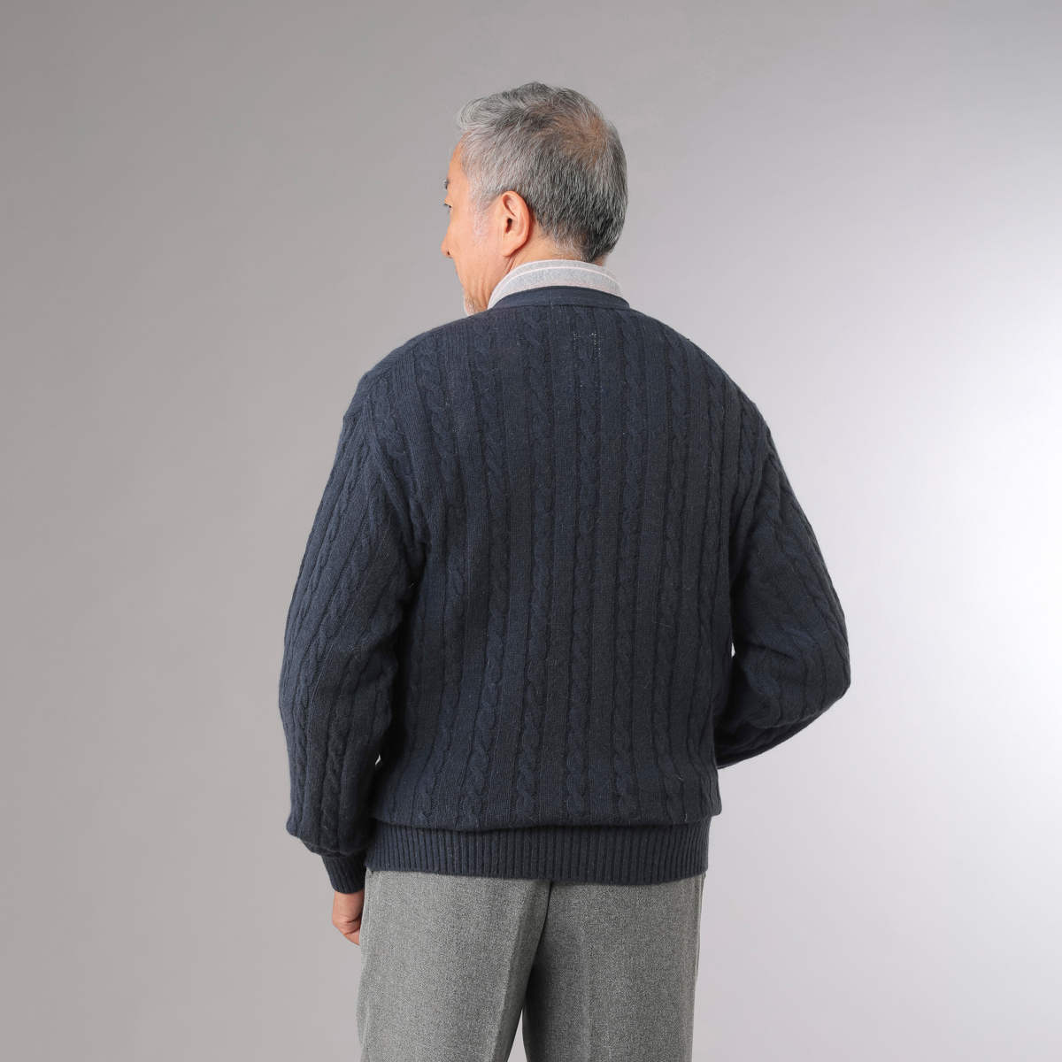 日本製ケーブル編みカーディガン