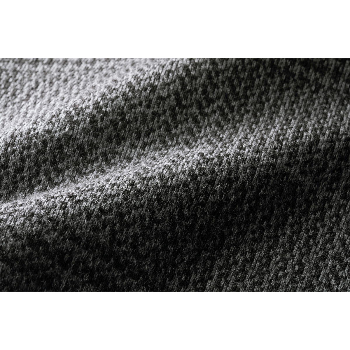 日本製グレンチェック柄ジャカードセーター