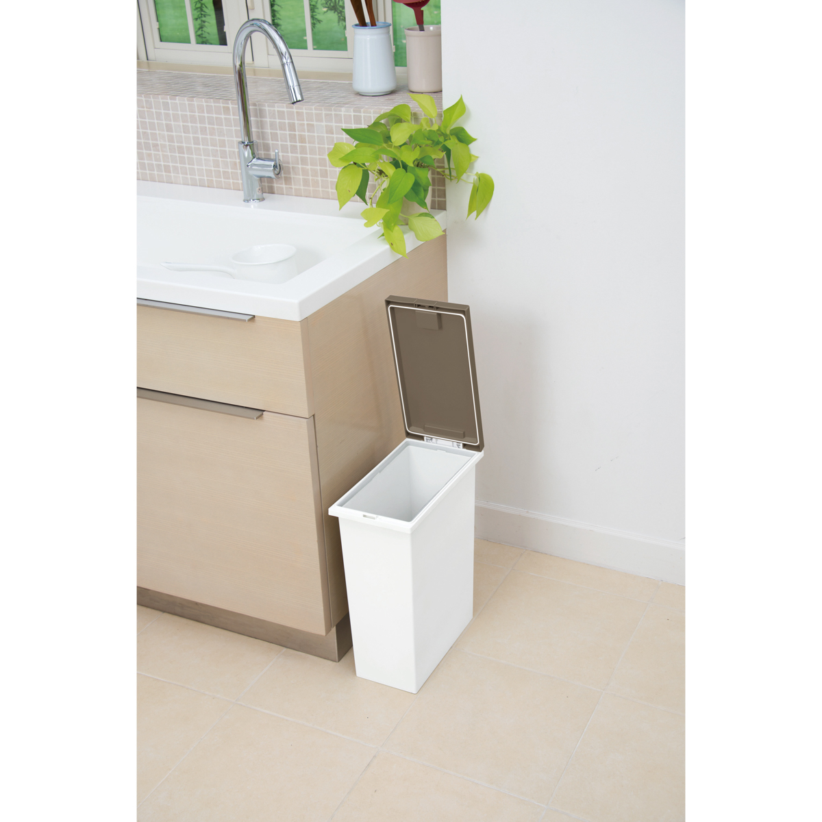 デオキープ消臭タッチペールパッキン付２０型　ホワイト