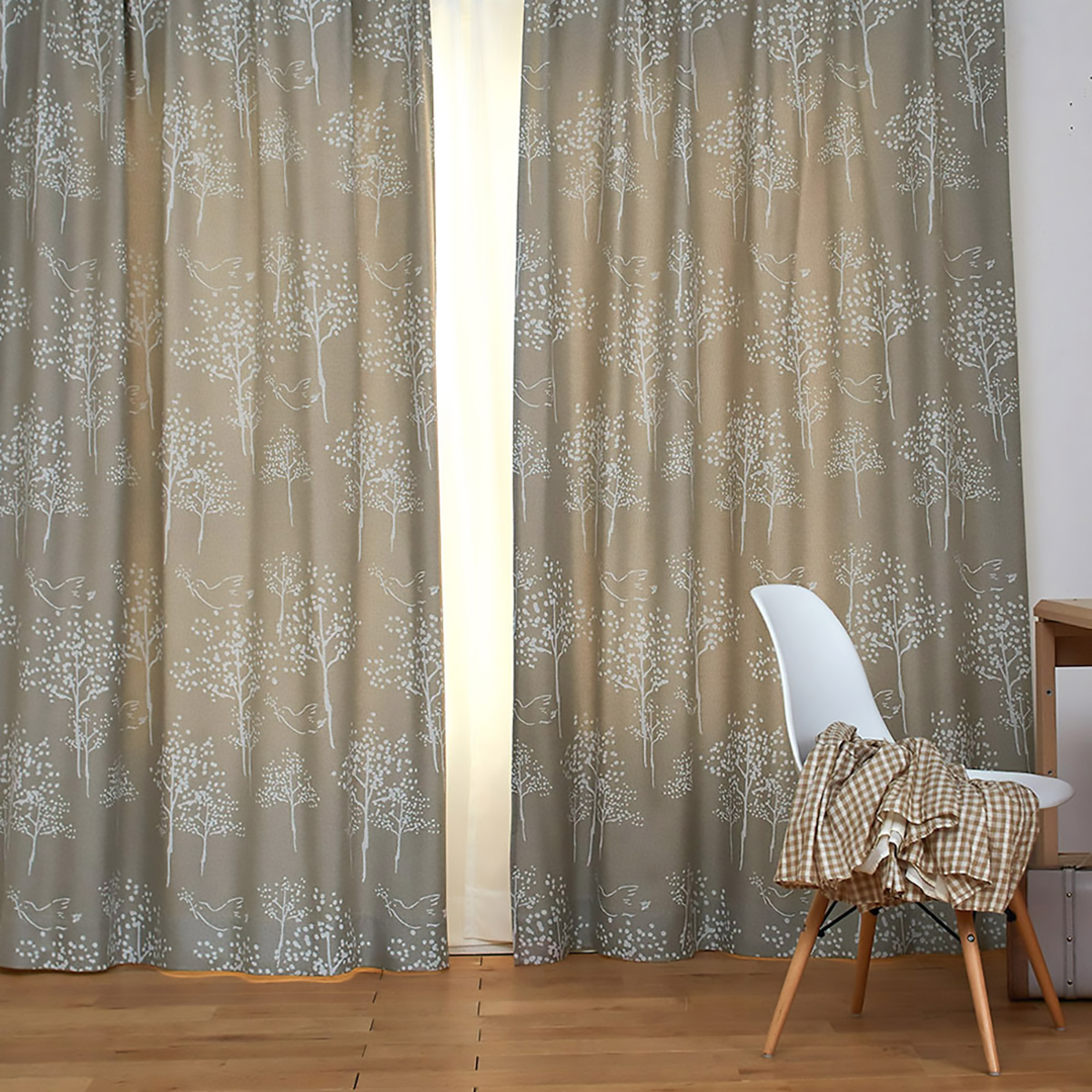 遮光カーテン/ドレープ　TORI NO SANPO 100×178cm (1枚入り)