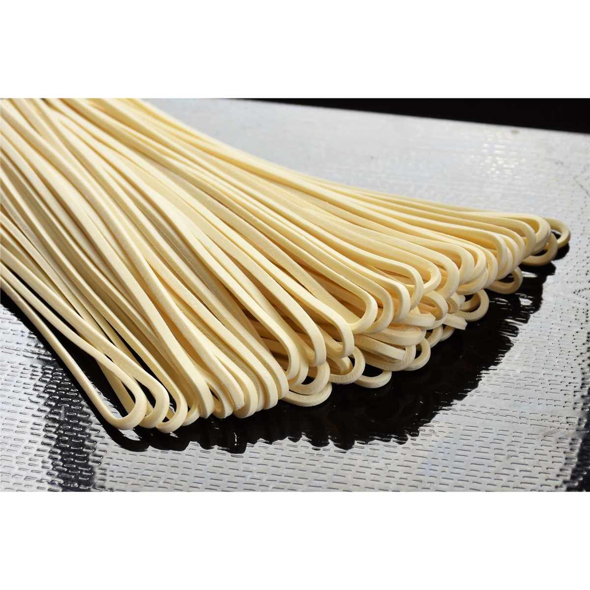 さぬき麺業 半生うどん(包丁切)6人前 つゆ付き300g 261122 | かぜと
