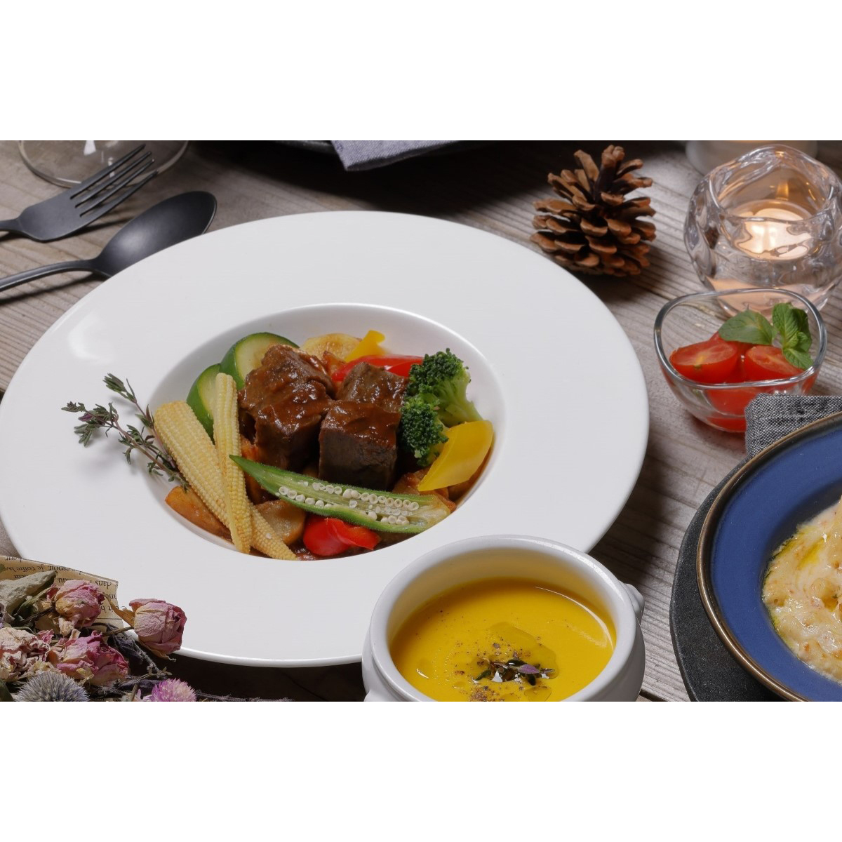 【冷凍】【アウトレット】赤ワイン香る牛ほほ肉の煮込み【＋カカオ】250601