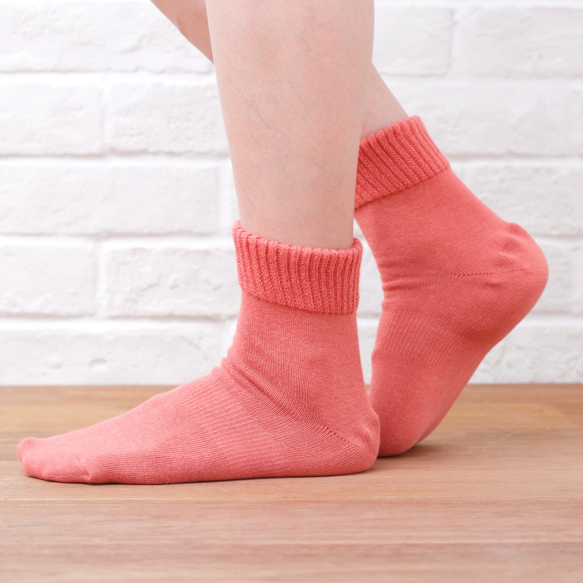 【歩くぬか袋】 足首ゆったり 米ぬかかかとケア靴下 女性用 KOME327