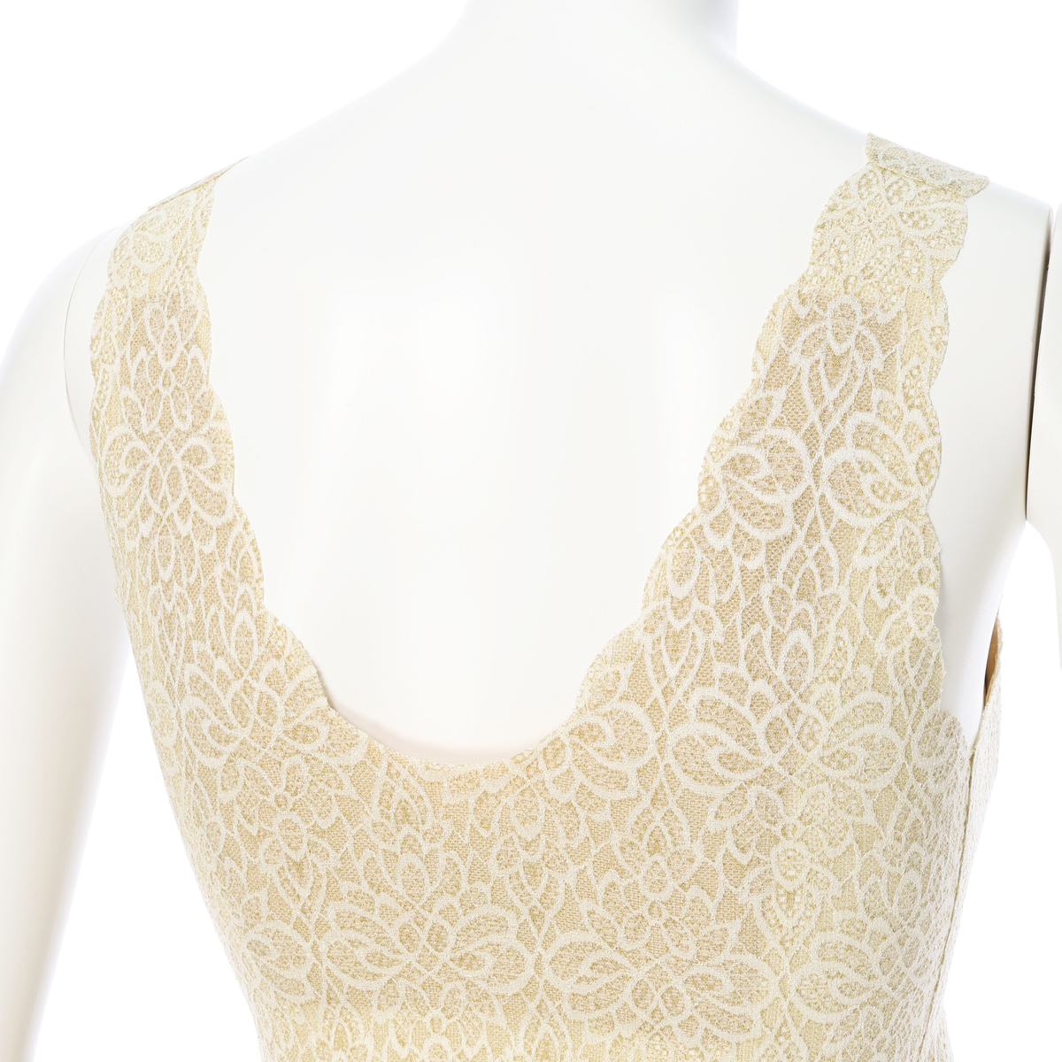 完全無縫製ソフトサポートレースカップ付タンクトップ