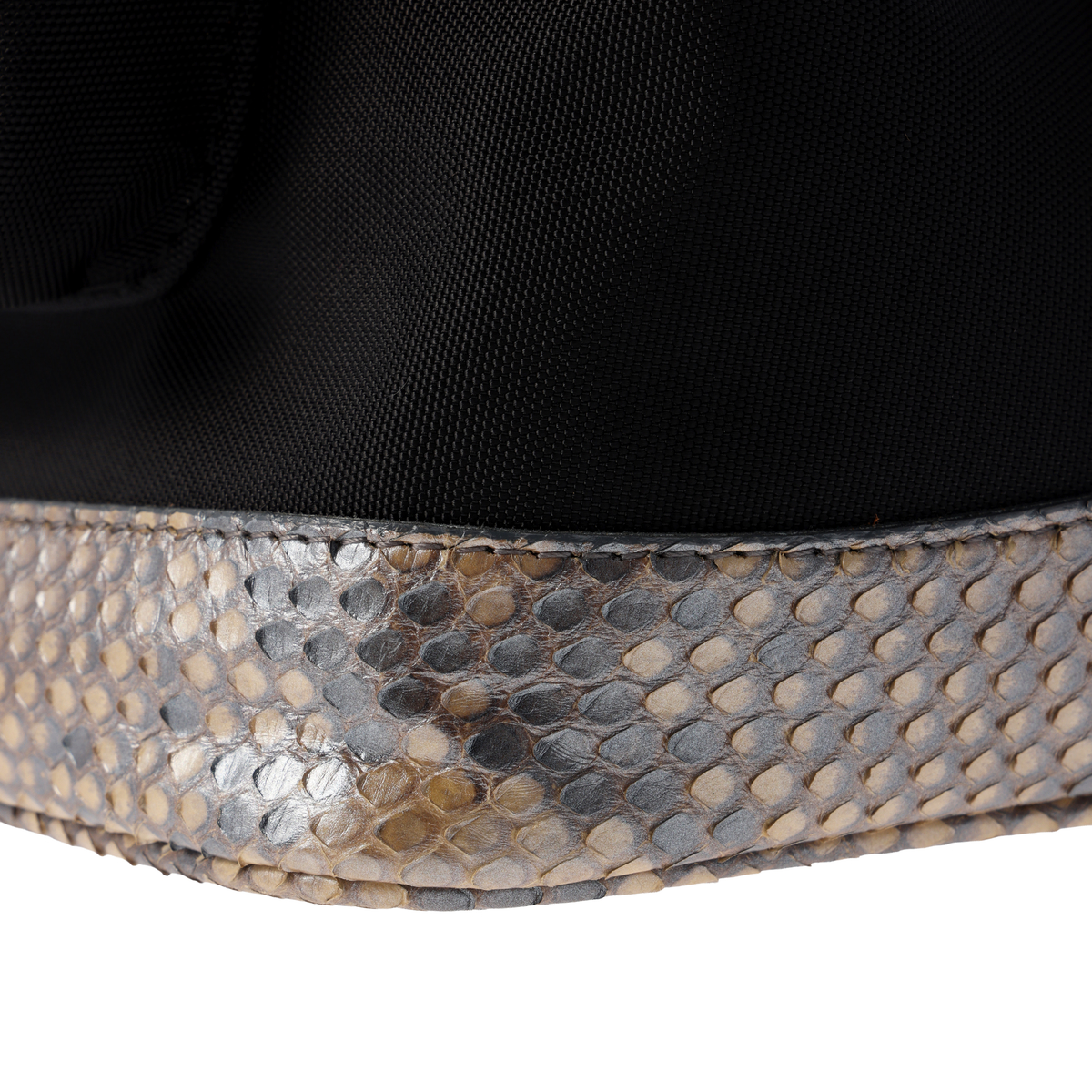 ナイロン×パイソンコンビ　ミニリュック