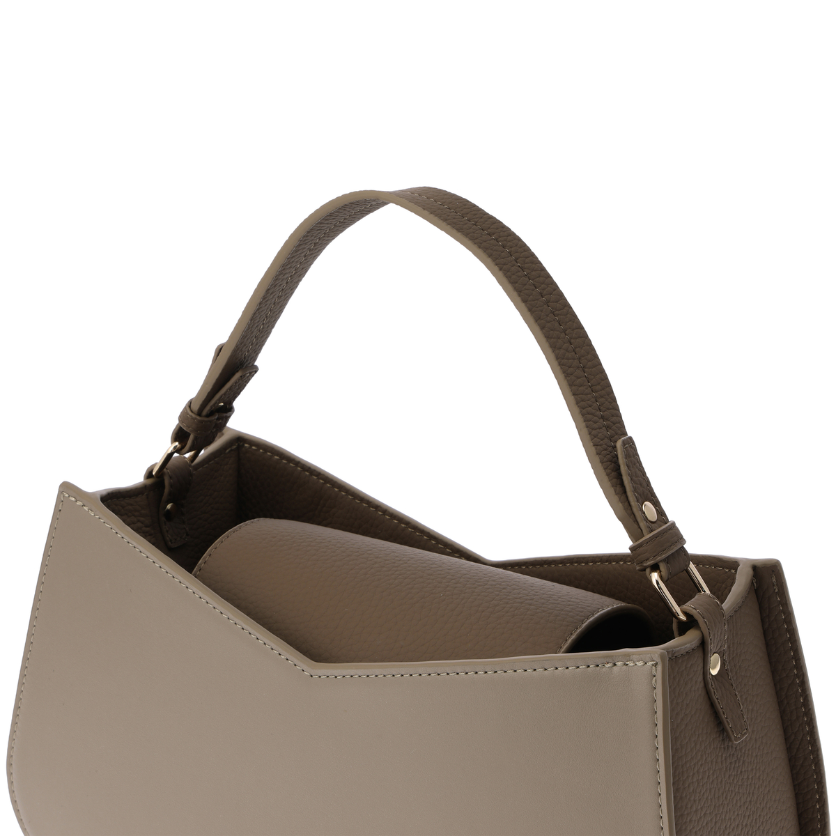 牛革Vカットハンドバッグ