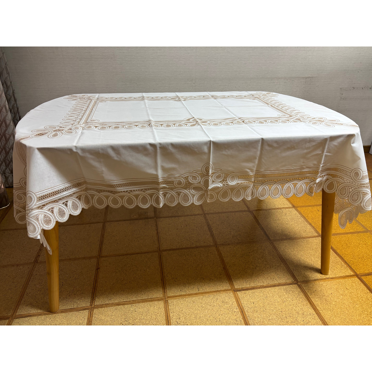 【132×177cm】合成樹脂テーブルクロス：プリティ