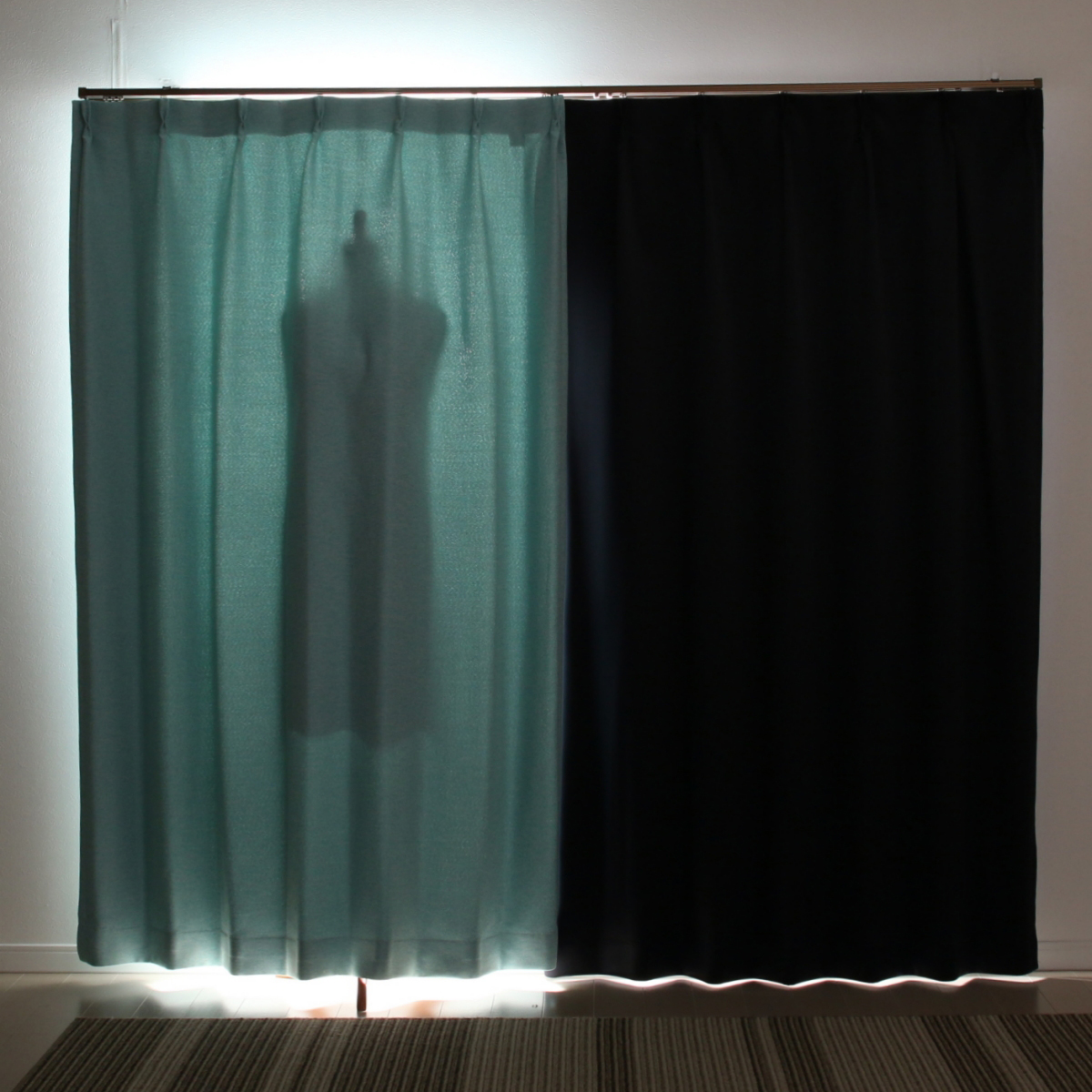 【1級遮光ドレープカーテン】ピュリー防炎ライトブルー　巾100×丈185cm　2枚組