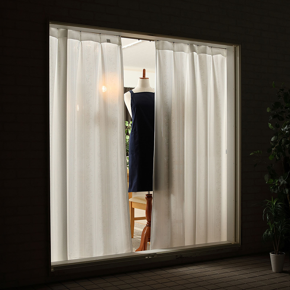 【レースカーテン】レイアＩＶ　巾100×丈238cm　2枚組
