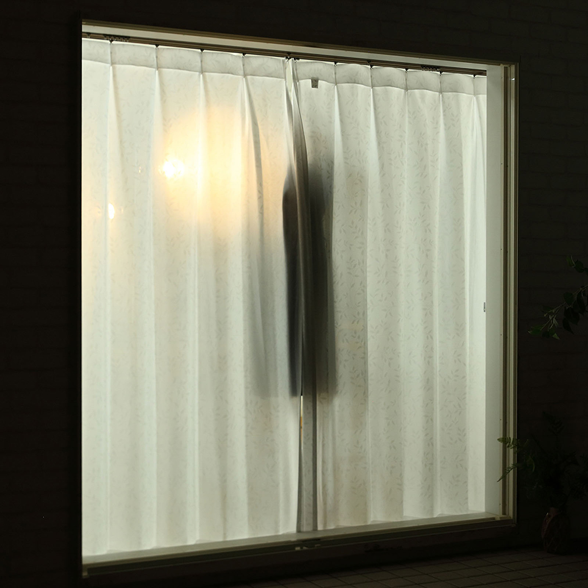 【遮熱レースカーテン】コリンＷＨ　巾100×丈148cm　2枚組