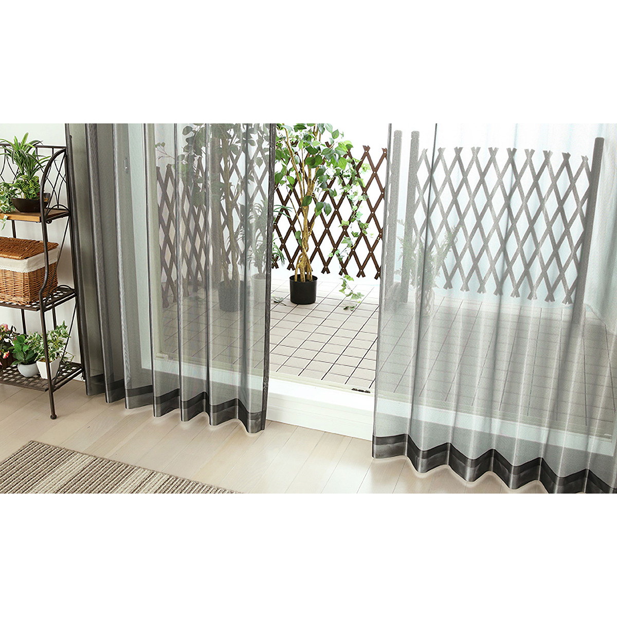 【マジックミラーレースカーテン】ソフサンＢＫ　巾100×丈133cm　2枚組