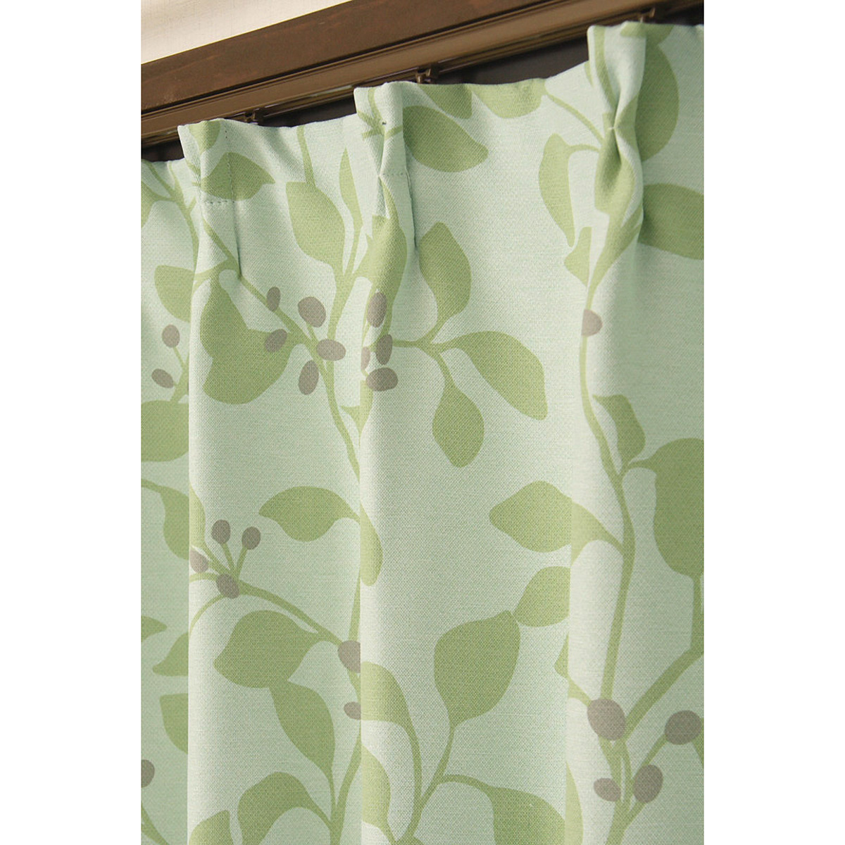 【1級遮光ドレープカーテン】ＰＳロレッタグリーン　巾100×丈178cm　2枚組