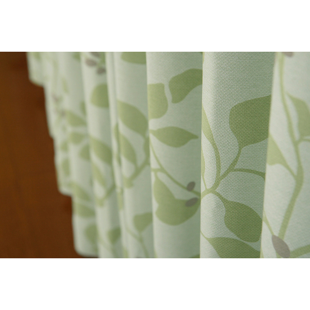 【1級遮光ドレープカーテン】ＰＳロレッタグリーン　巾100×丈178cm　2枚組