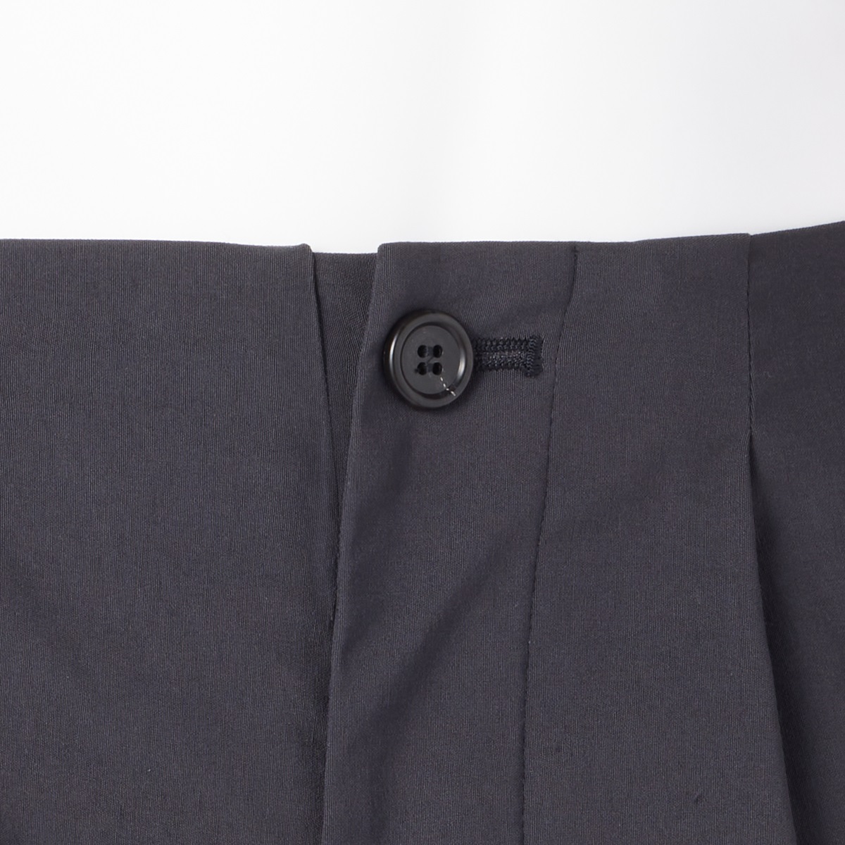 ルイシャンタン Lui Chantant ネオバックラッシュ テーパードパンツ