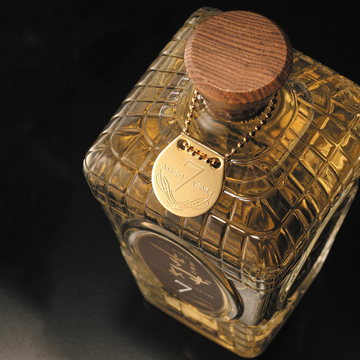 八鹿酒造 銀座のすずめ AGED 7 YEARS 33度 720ml 化粧箱入り【麦焼酎 大分県】